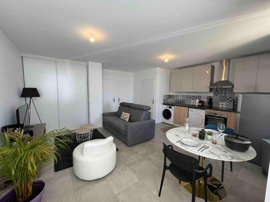 T2 La Dolce Vita Panissiere Apartment Panissieres Bagian luar foto